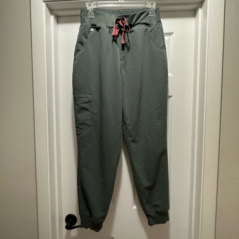 Figs high waisted Zamora scrub pants
